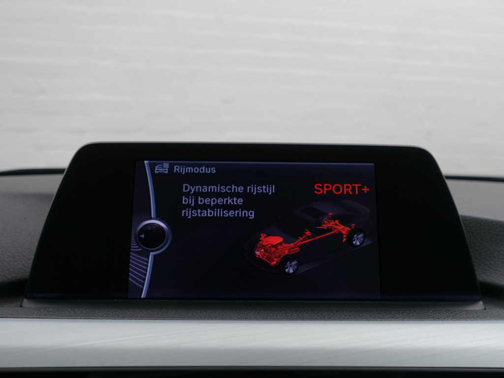 
								BMW 3-serie 320i M Sport Aut- Xenon Led, Park Assist, Sfeerverlichting, Stoelverwarming, Sport Interieur vol									
