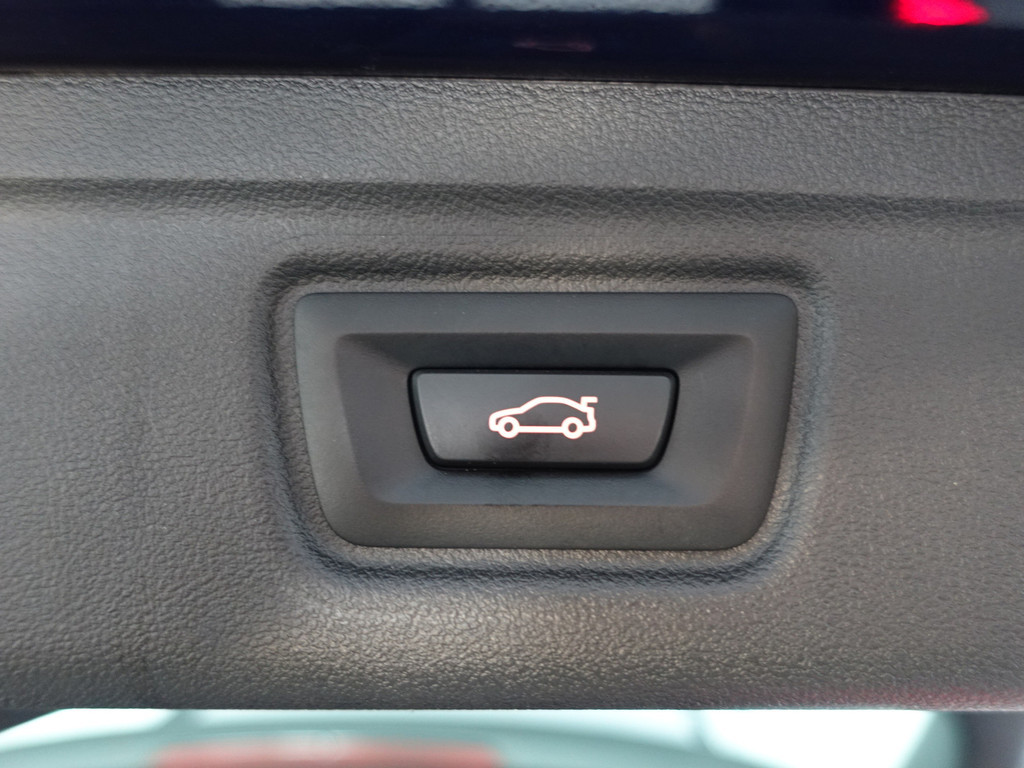 
BMW 3 Serie Touring 318i M Sport Aut- Sport Interieur, Carplay, Standkachel, Sfeerverlichting, Keyless, Ada Cruise vol									