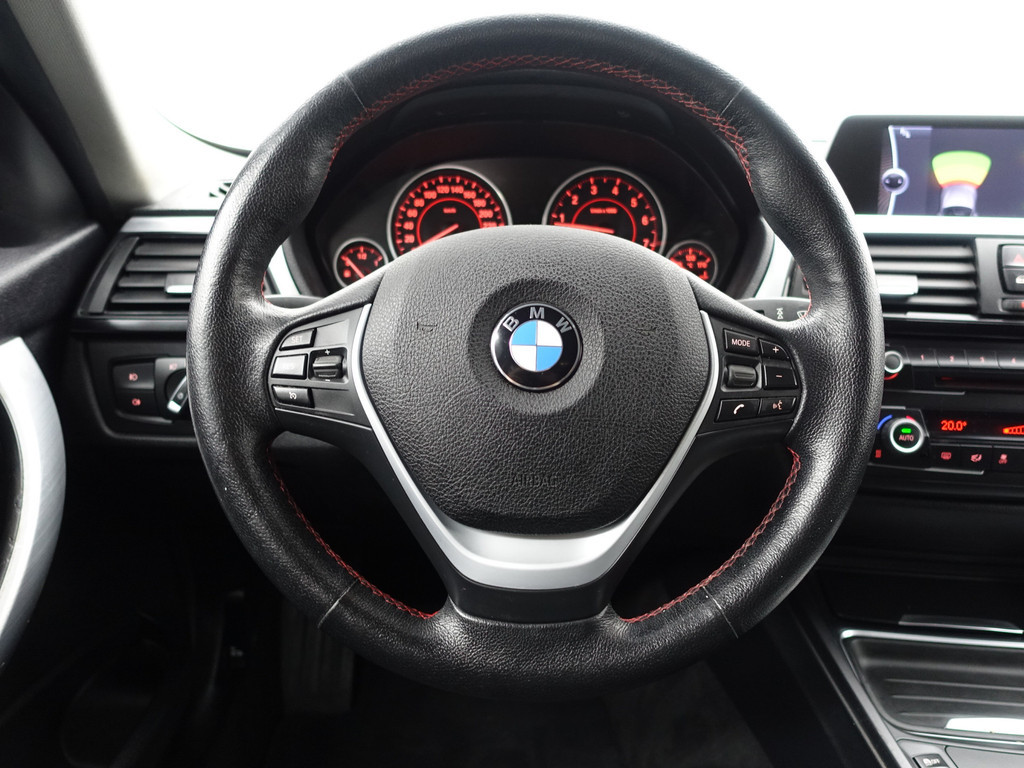 
								BMW 3-serie 320i M Sport Aut- Xenon Led, Park Assist, Sfeerverlichting, Stoelverwarming, Sport Interieur vol									