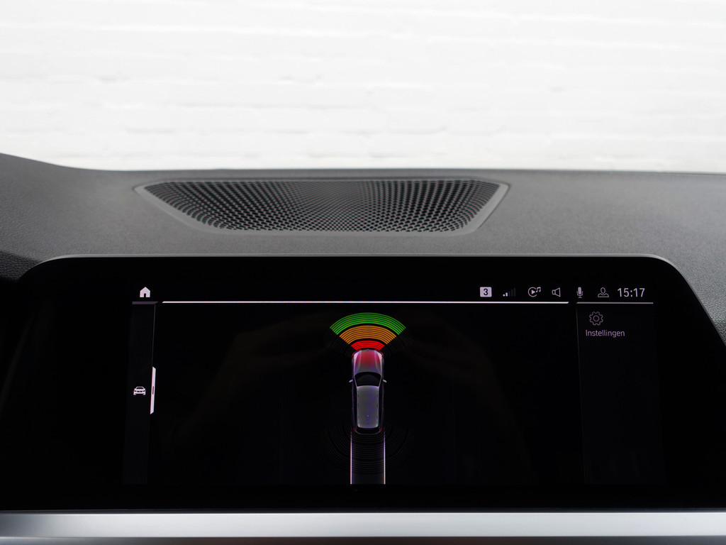 
BMW 3 Serie Touring 320i M Sport Shadowline Aut- Panodak, Xenon Led, CarPlay, Sfeerverlichting, Keyless, Standkachel vol									