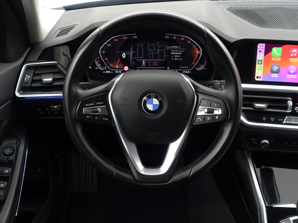 
BMW 3 Serie Touring 320i M Sport Shadowline Aut- Panodak, Xenon Led, CarPlay, Sfeerverlichting, Keyless, Standkachel vol									