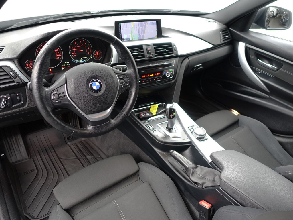 
BMW 3-serie 320d M Sport Aut- Schuifdak, Xenon Led, Sport Interieur, Stoelverwarming, Park Assist, Dynamic Select vol									