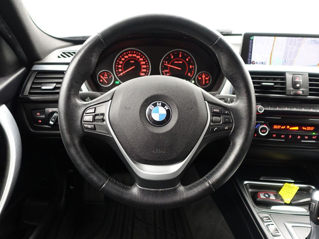 
BMW 3-serie 320d M Sport Aut- Schuifdak, Xenon Led, Sport Interieur, Stoelverwarming, Park Assist, Dynamic Select vol									