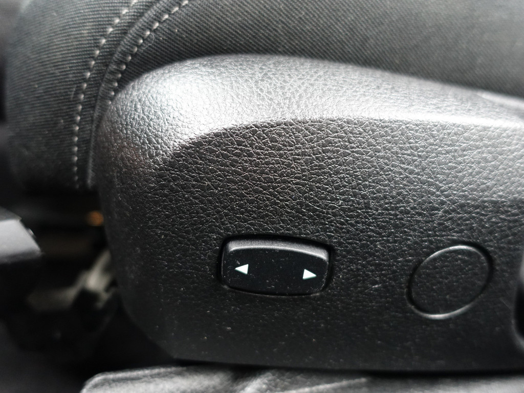 
BMW 3-serie 320d M Sport Aut- Schuifdak, Xenon Led, Sport Interieur, Stoelverwarming, Park Assist, Dynamic Select vol									