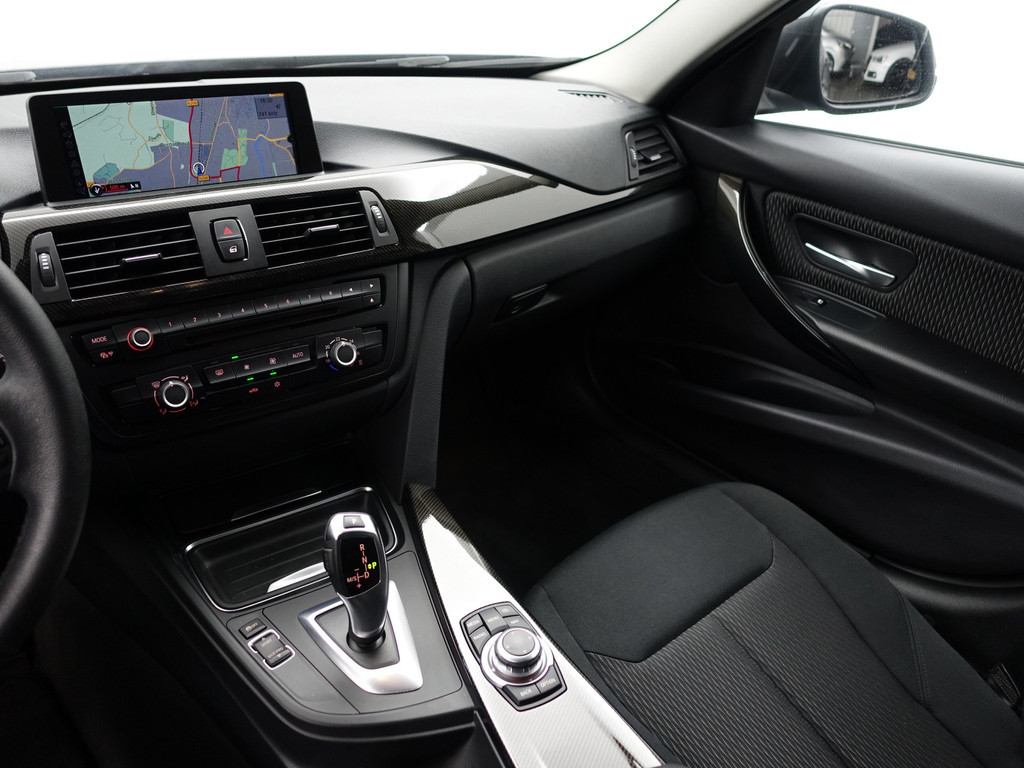 
BMW 3-serie 328i High Executive Aut- NAP 77dkm, Xenon Led, Park Assist, Dynamic Select, Carbon Pakket vol									