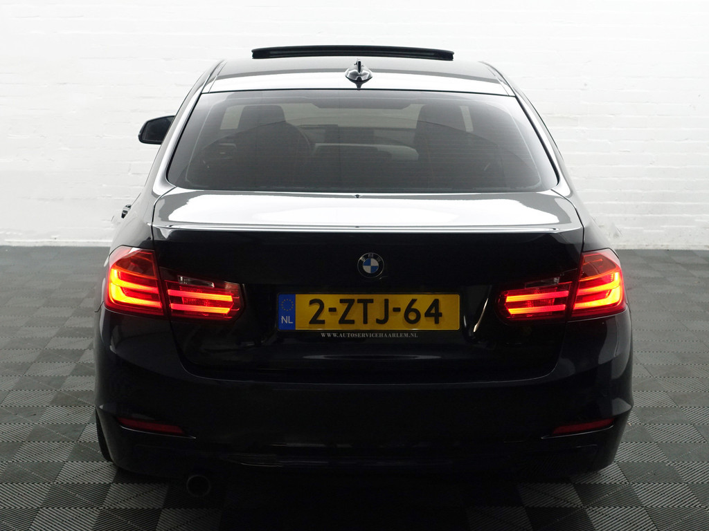 
BMW 3-serie 320d M Sport Aut- Schuifdak, Xenon Led, Sport Interieur, Stoelverwarming, Park Assist, Dynamic Select vol									
