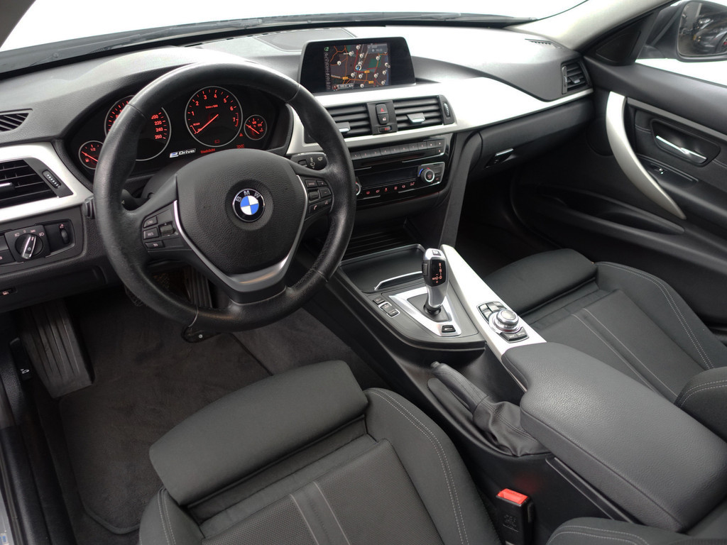 
								BMW 3-serie 330e High Executive Aut- Sport Interieur, Xenon Led, Sfeerverlichting, Dynamic Select, Standkachel vol									