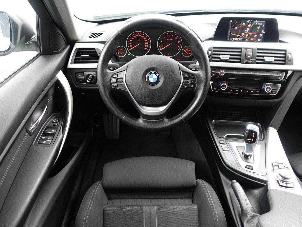 
								BMW 3-serie 330e High Executive Aut- Sport Interieur, Xenon Led, Sfeerverlichting, Dynamic Select, Standkachel vol									