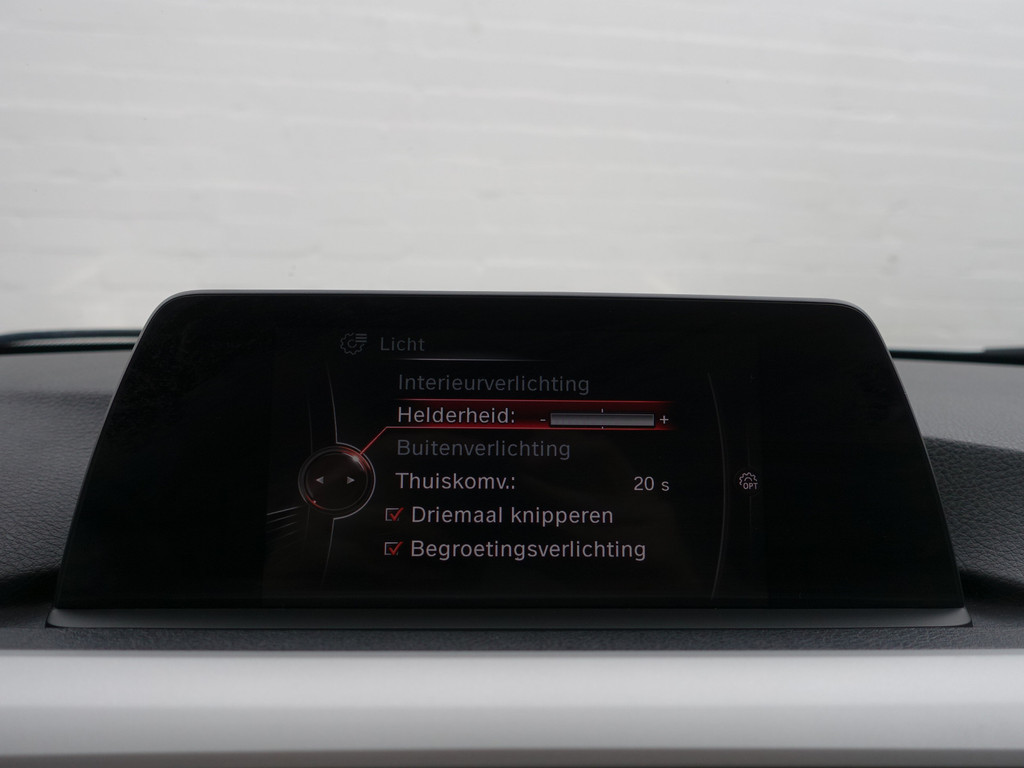
								BMW 3-serie 330e High Executive Aut- Sport Interieur, Xenon Led, Sfeerverlichting, Dynamic Select, Standkachel vol									