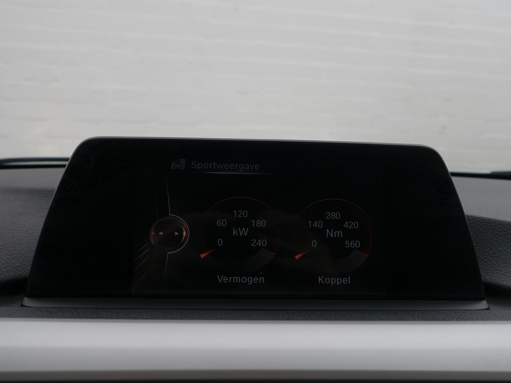 
								BMW 3-serie 330e High Executive Aut- Sport Interieur, Xenon Led, Sfeerverlichting, Dynamic Select, Standkachel vol									