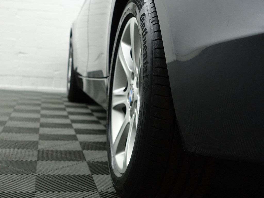 
BMW 3-serie 328i High Executive Aut- NAP 77dkm, Xenon Led, Park Assist, Dynamic Select, Carbon Pakket vol									