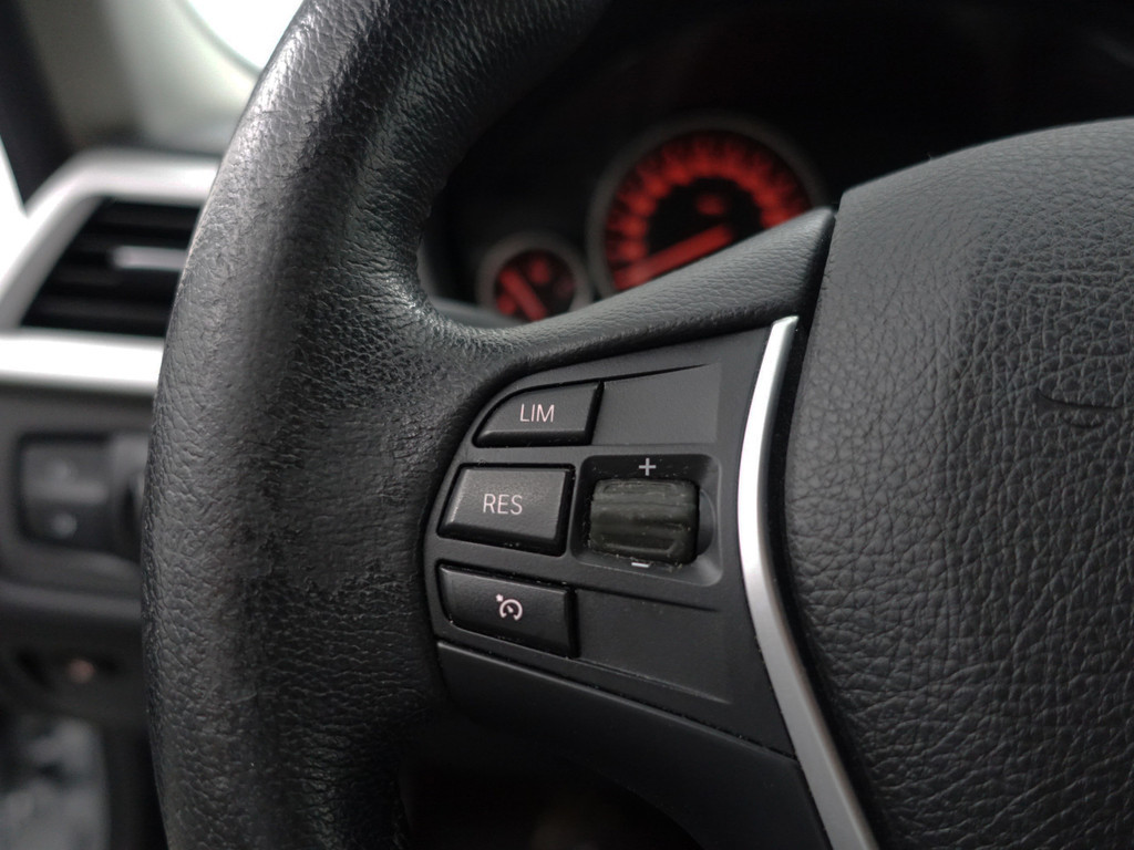 
								BMW 3-serie 330e High Executive Aut- Sport Interieur, Xenon Led, Sfeerverlichting, Dynamic Select, Standkachel vol									