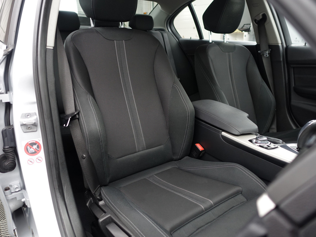 
								BMW 3-serie 330e High Executive Aut- Sport Interieur, Xenon Led, Sfeerverlichting, Dynamic Select, Standkachel vol									