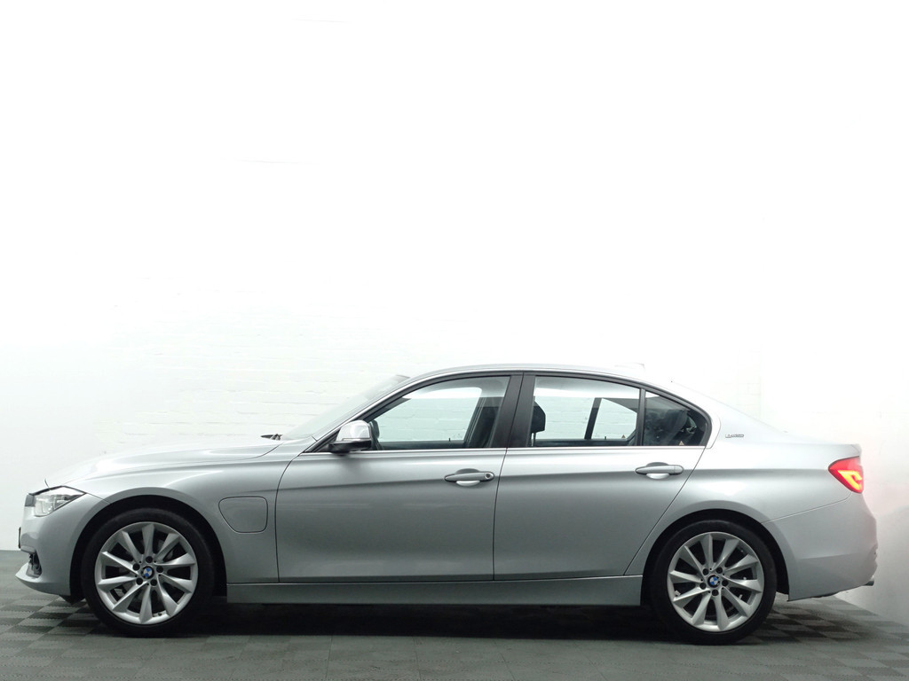 
								BMW 3-serie 330e High Executive Aut- Sport Interieur, Xenon Led, Sfeerverlichting, Dynamic Select, Standkachel vol									