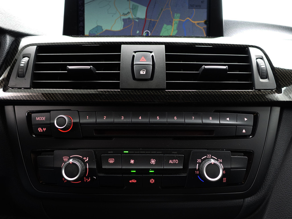 
BMW 3-serie 328i High Executive Aut- NAP 77dkm, Xenon Led, Park Assist, Dynamic Select, Carbon Pakket vol									