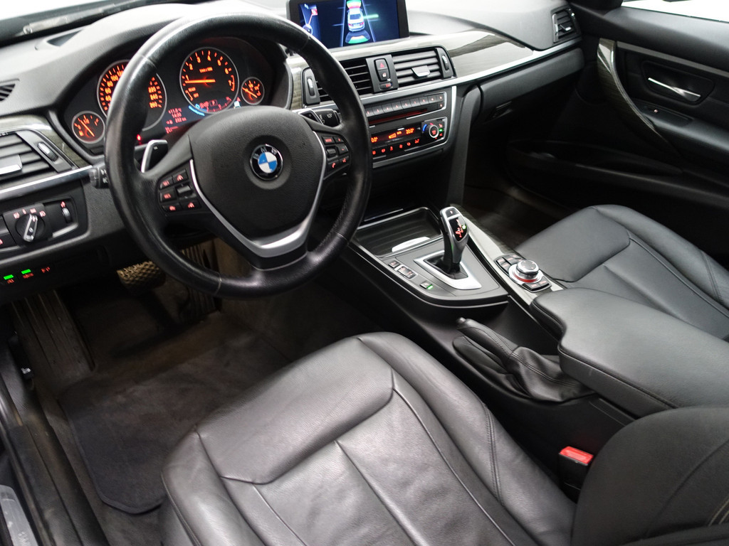 
BMW 3-serie 320i M Performance Aut- 57DKM, Xenon Led, Head-Up, Sfeerverlichting, Lane Assist, Park Assist vol									