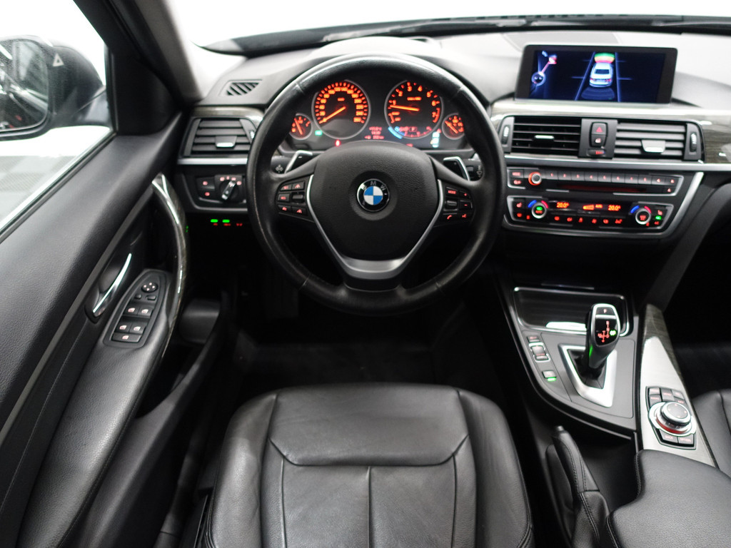 
BMW 3-serie 320i M Performance Aut- 57DKM, Xenon Led, Head-Up, Sfeerverlichting, Lane Assist, Park Assist vol									