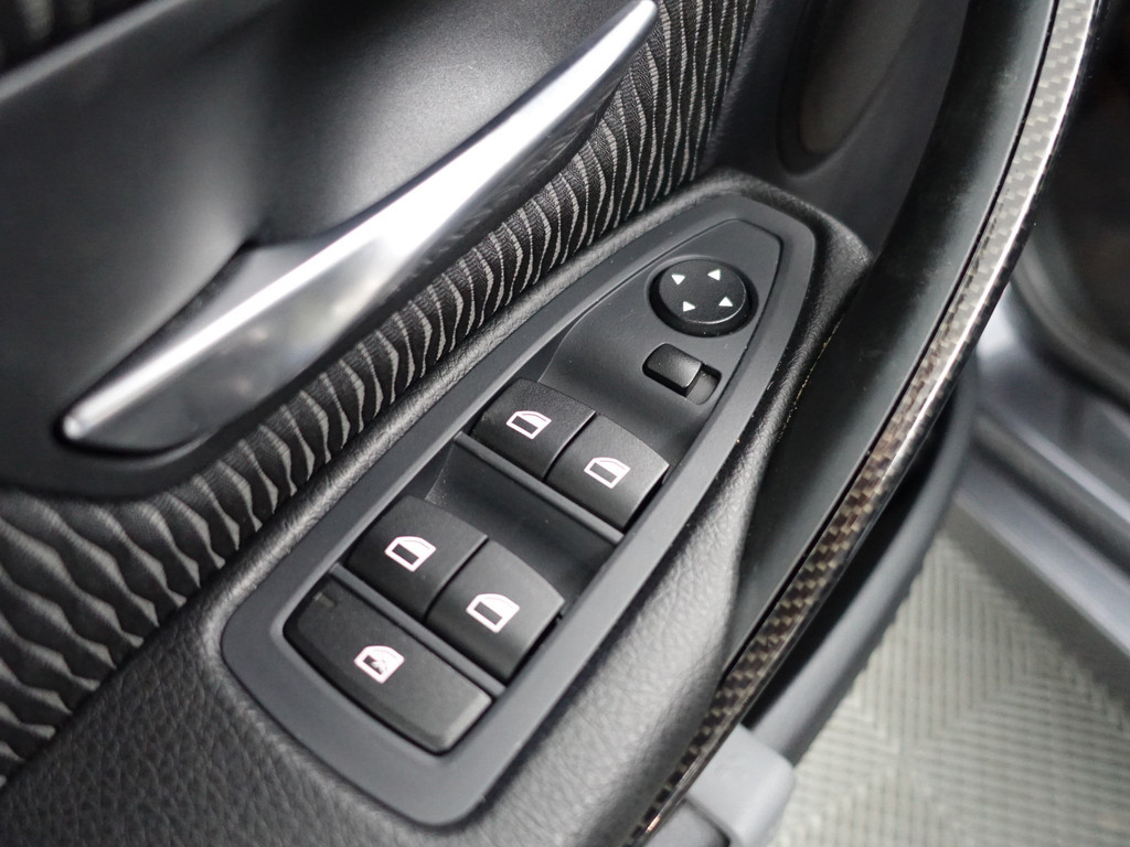 
BMW 3-serie 328i High Executive Aut- NAP 77dkm, Xenon Led, Park Assist, Dynamic Select, Carbon Pakket vol									