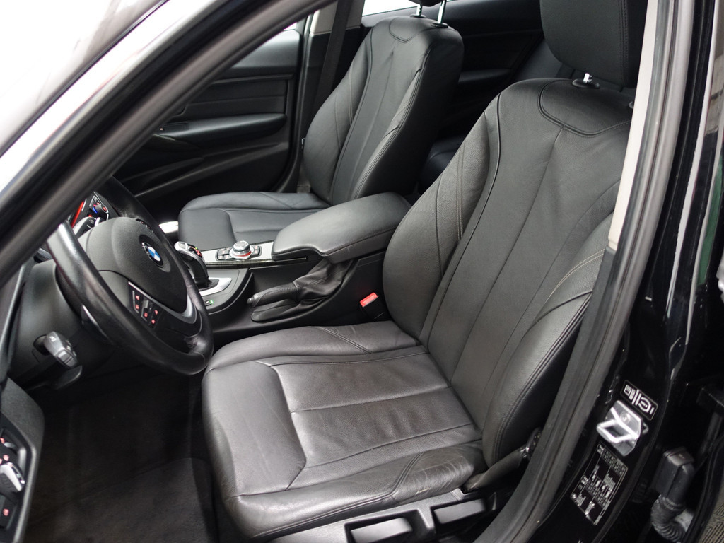 
BMW 3-serie 320i M Performance Aut- 57DKM, Xenon Led, Head-Up, Sfeerverlichting, Lane Assist, Park Assist vol									