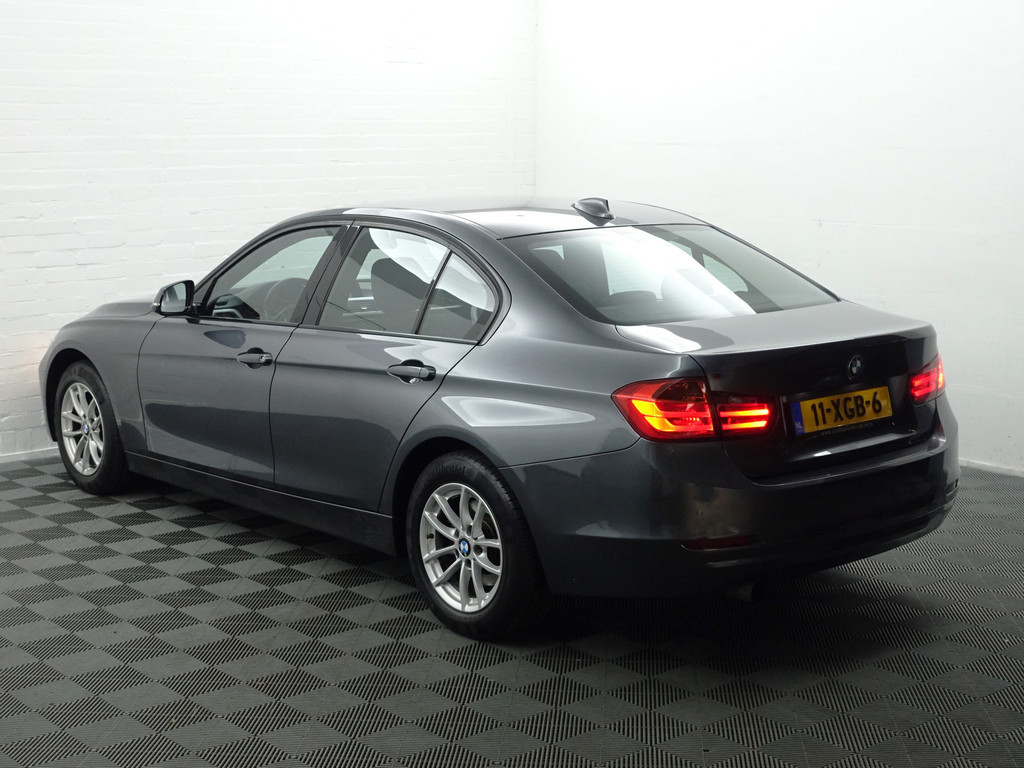 
BMW 3-serie 320i M Sport High Exe Aut- Dynamic Select, Park Assist, Sport Interieur, Navi, Clima, Cruise vol									
