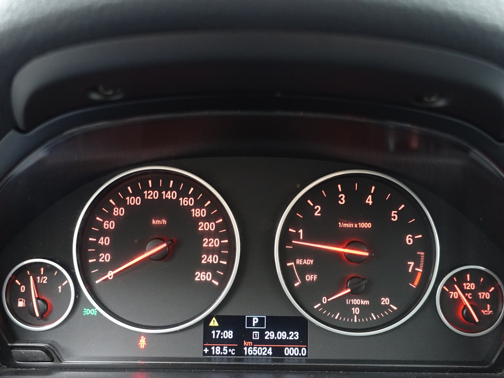 
BMW 3-serie 320i M Sport High Exe Aut- Dynamic Select, Park Assist, Sport Interieur, Navi, Clima, Cruise vol									