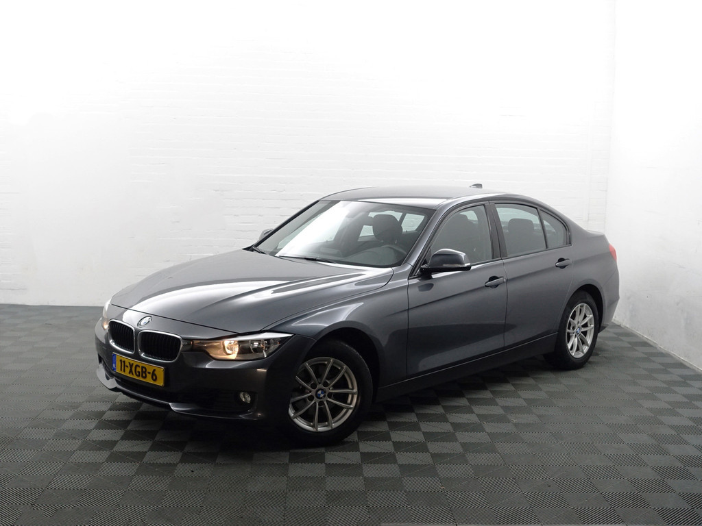 
BMW 3-serie 320i M Sport High Exe Aut- Dynamic Select, Park Assist, Sport Interieur, Navi, Clima, Cruise vol									