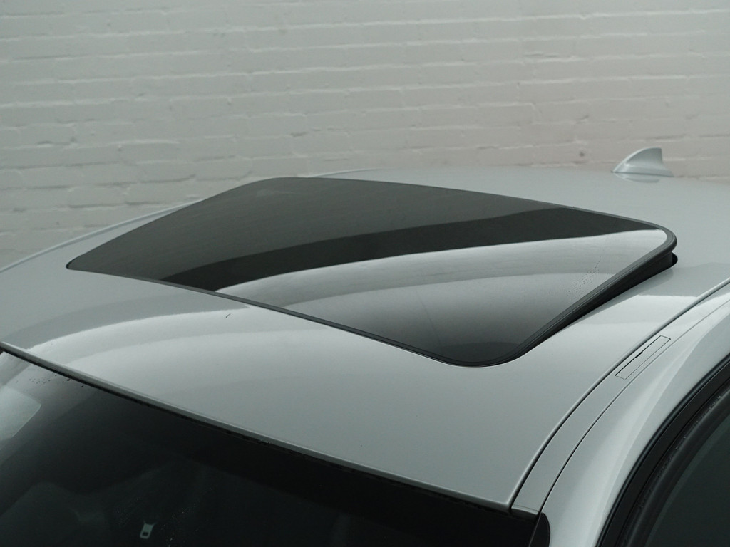 
BMW 3-serie 330e M Sport Aut- Schuifdak, Xenon Led, Park Assist, Sfeerverlichting, Leder Interieur, Navi pro vol									