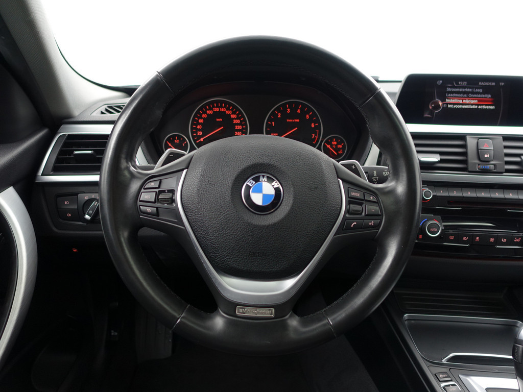 
BMW 3-serie 330e M Sport Aut- Schuifdak, Xenon Led, Park Assist, Sfeerverlichting, Leder Interieur, Navi pro vol									