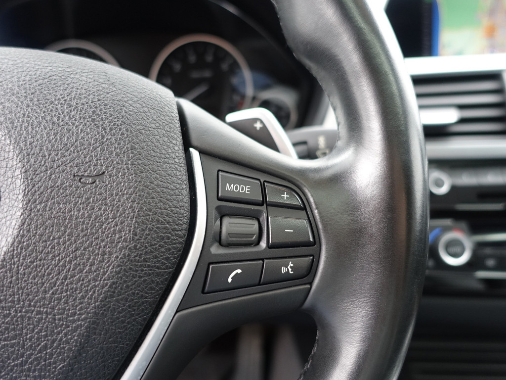 
BMW 3-serie 330e M Sport Aut- Schuifdak, Xenon Led, Park Assist, Sfeerverlichting, Leder Interieur, Navi pro vol									