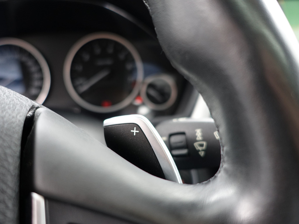 
BMW 3-serie 330e M Sport Aut- Schuifdak, Xenon Led, Park Assist, Sfeerverlichting, Leder Interieur, Navi pro vol									