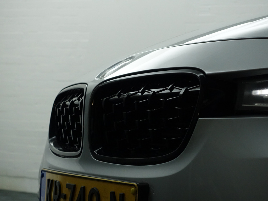 
BMW 3-serie 330e M Sport Aut- Schuifdak, Xenon Led, Park Assist, Sfeerverlichting, Leder Interieur, Navi pro vol									