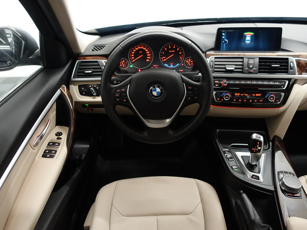 
BMW 3-serie 330e Individual M Sport Aut- Xenon Led, sfeerverlichting, Park Assist, Navi, Lane Assist vol									