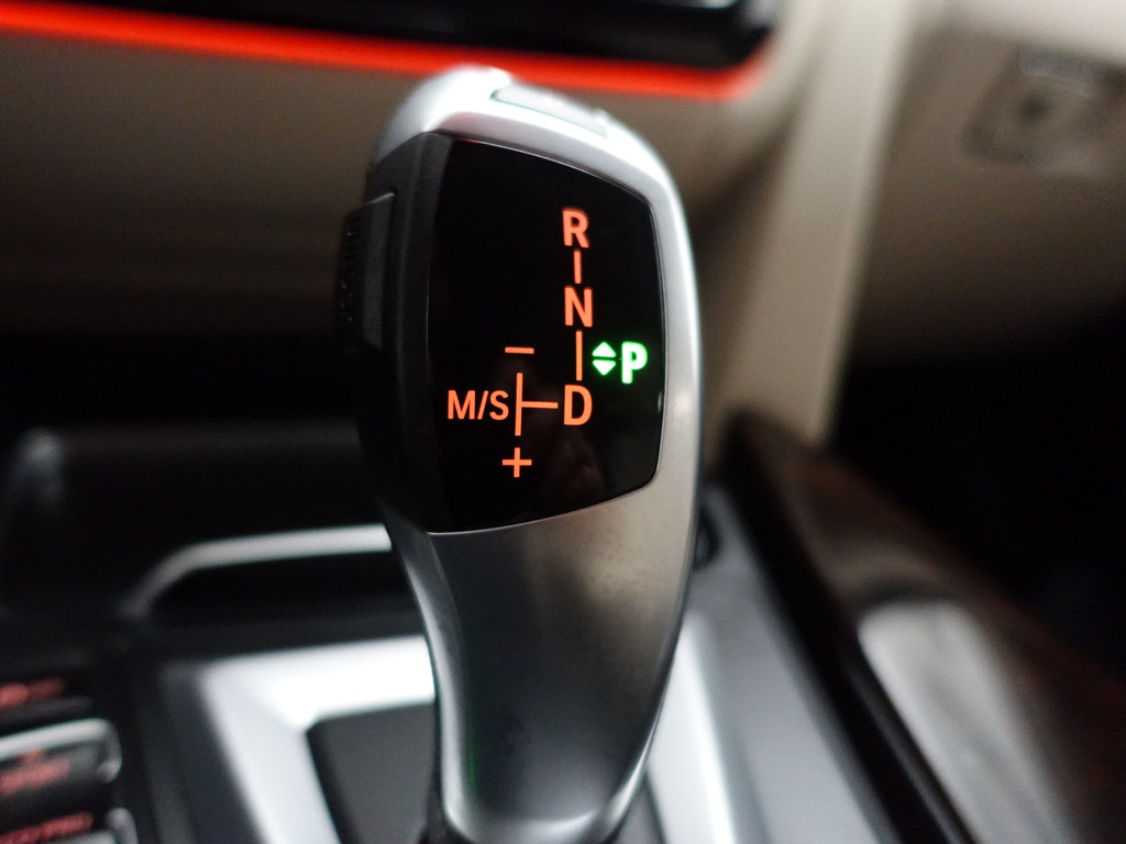 
BMW 3-serie 330e Individual M Sport Aut- Xenon Led, sfeerverlichting, Park Assist, Navi, Lane Assist vol									