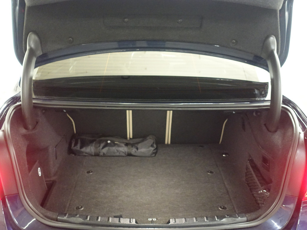 
BMW 3-serie 330e Individual M Sport Aut- Xenon Led, sfeerverlichting, Park Assist, Navi, Lane Assist vol									