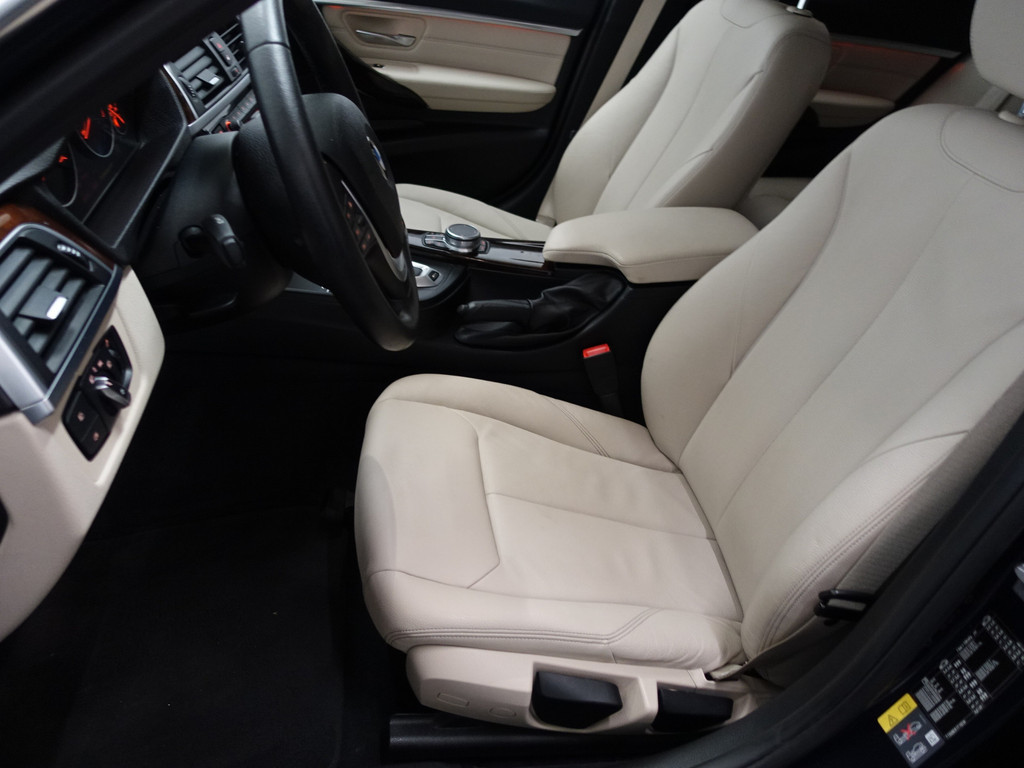 
BMW 3-serie 330e Individual M Sport Aut- Xenon Led, sfeerverlichting, Park Assist, Navi, Lane Assist vol									