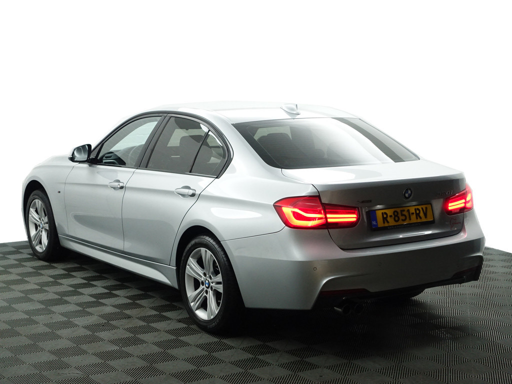 
								BMW 3-serie 320i xDrive 250pk M Performance Aut- Xenon Led, Park Assist, Dynamic Select, Stoelverwarming, Clima vol									
