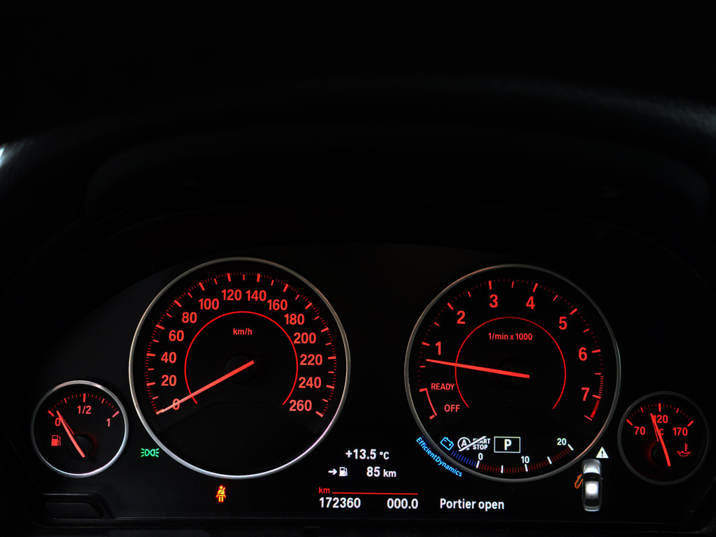 
								BMW 3-serie 320i xDrive 250pk M Performance Aut- Xenon Led, Park Assist, Dynamic Select, Stoelverwarming, Clima vol									