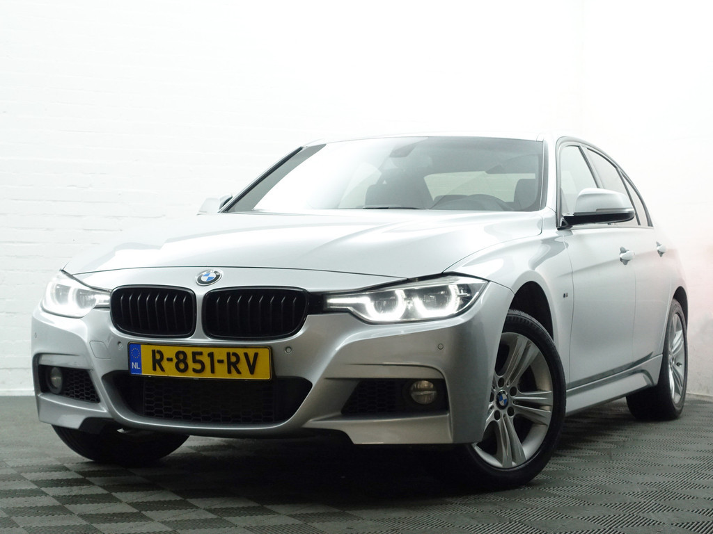 
								BMW 3-serie 320i xDrive 250pk M Performance Aut- Xenon Led, Park Assist, Dynamic Select, Stoelverwarming, Clima vol									