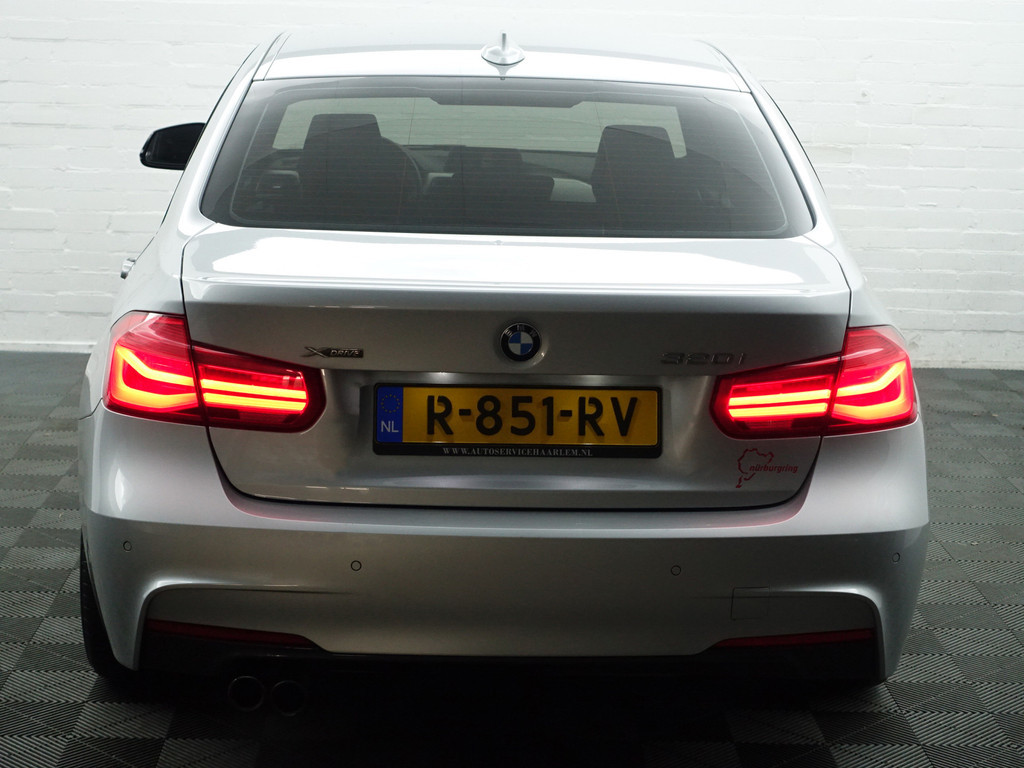 
								BMW 3-serie 320i xDrive 250pk M Performance Aut- Xenon Led, Park Assist, Dynamic Select, Stoelverwarming, Clima vol									