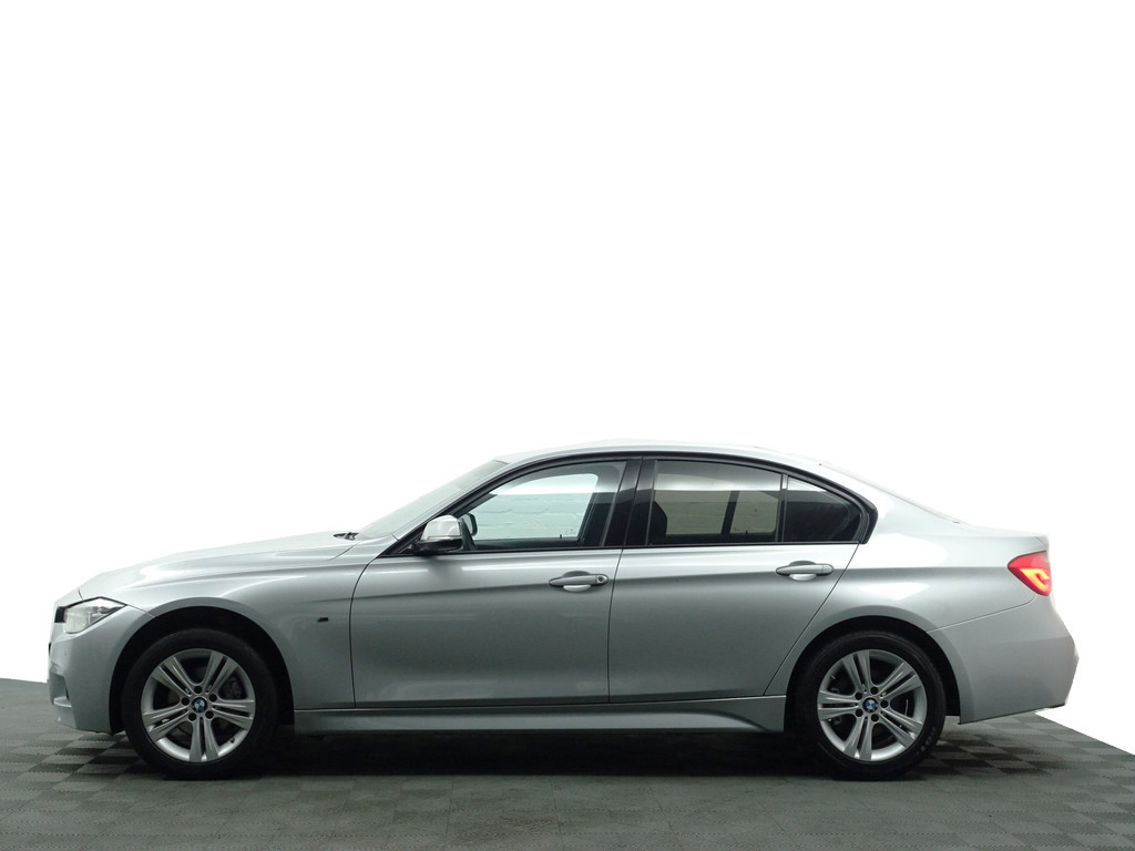 
								BMW 3-serie 320i xDrive 250pk M Performance Aut- Xenon Led, Park Assist, Dynamic Select, Stoelverwarming, Clima vol									