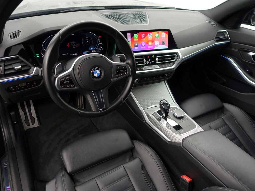 
BMW 3-serie 320e M Performance Aut- Schuifdak, CarPlay, Sfeerverlichting, Standkachel, Xenon Led, Park Assist vol									