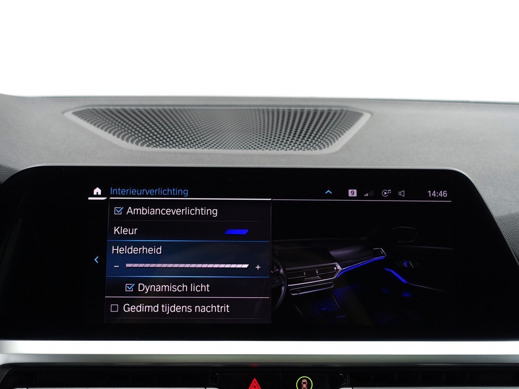 
BMW 3-serie 320e M Performance Aut- Schuifdak, CarPlay, Sfeerverlichting, Standkachel, Xenon Led, Park Assist vol									