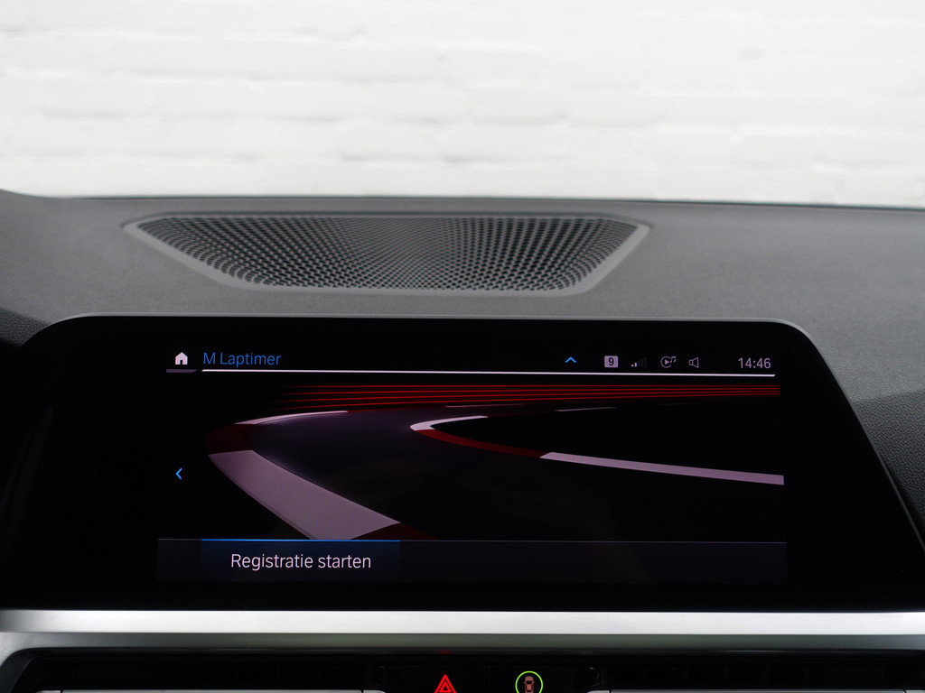 
BMW 3-serie 320e M Performance Aut- Schuifdak, CarPlay, Sfeerverlichting, Standkachel, Xenon Led, Park Assist vol									