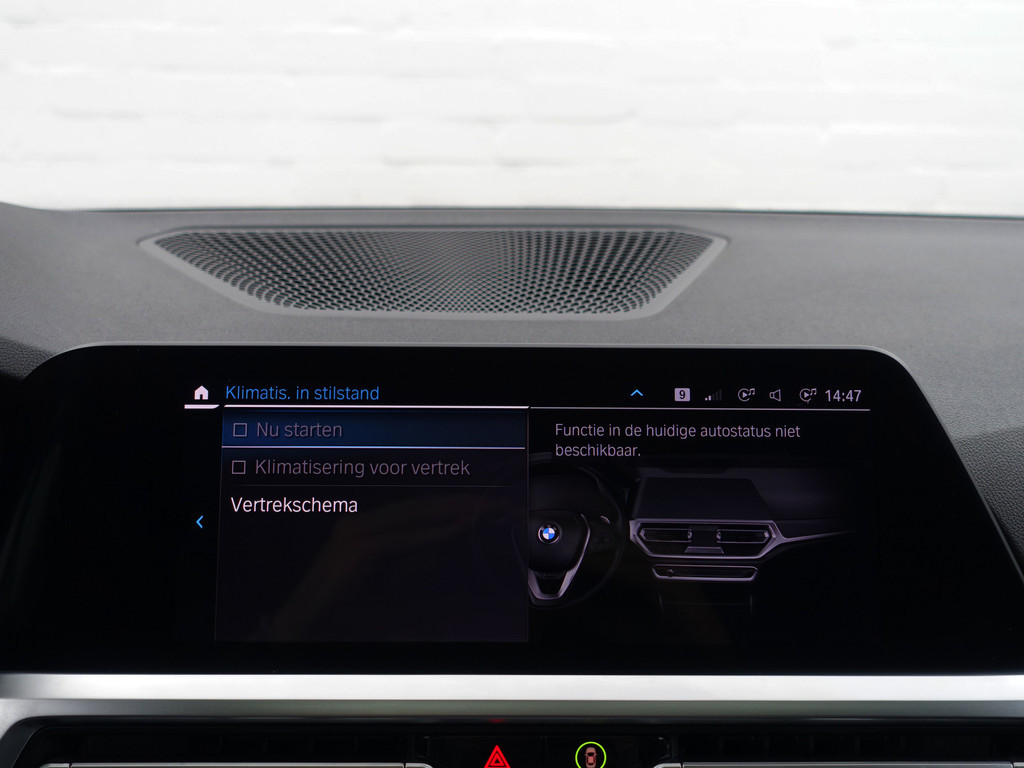 
BMW 3-serie 320e M Performance Aut- Schuifdak, CarPlay, Sfeerverlichting, Standkachel, Xenon Led, Park Assist vol									