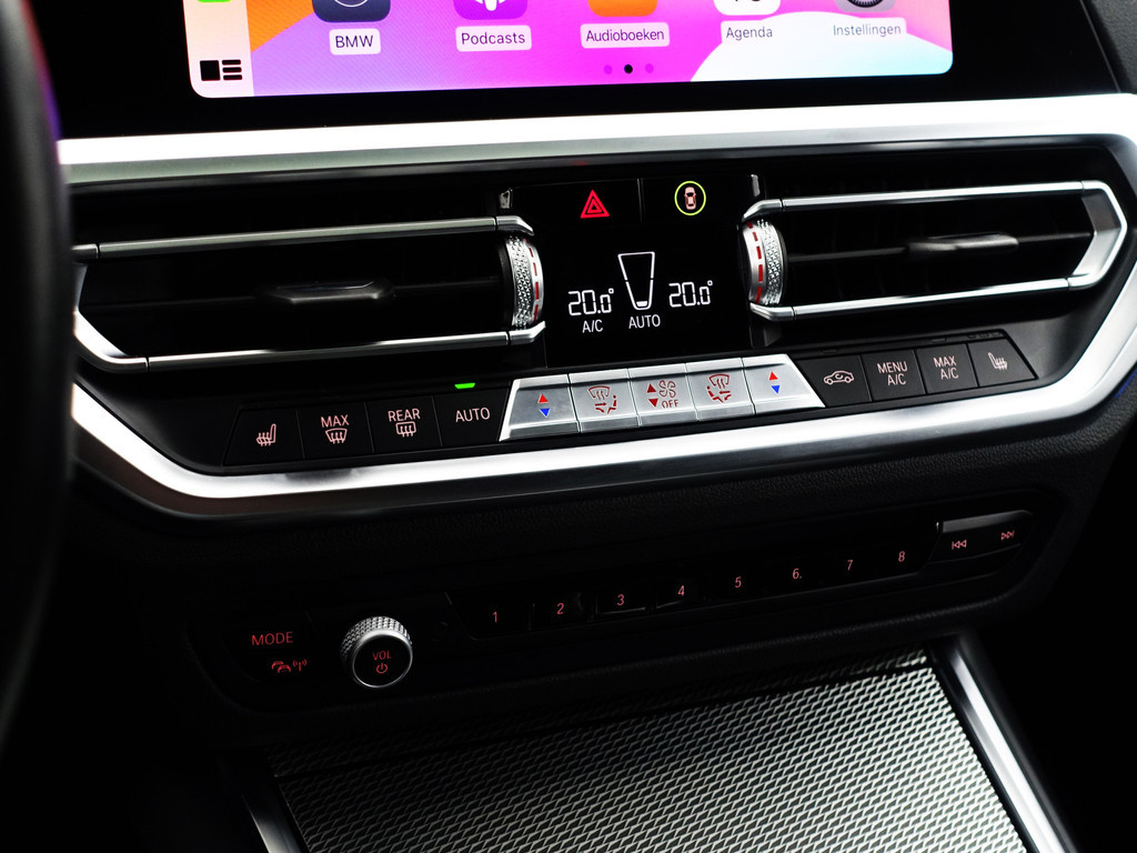 
BMW 3-serie 320e M Performance Aut- Schuifdak, CarPlay, Sfeerverlichting, Standkachel, Xenon Led, Park Assist vol									