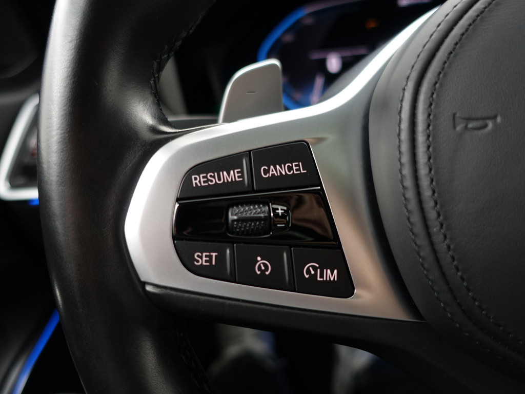 
BMW 3-serie 320e M Performance Aut- Schuifdak, CarPlay, Sfeerverlichting, Standkachel, Xenon Led, Park Assist vol									