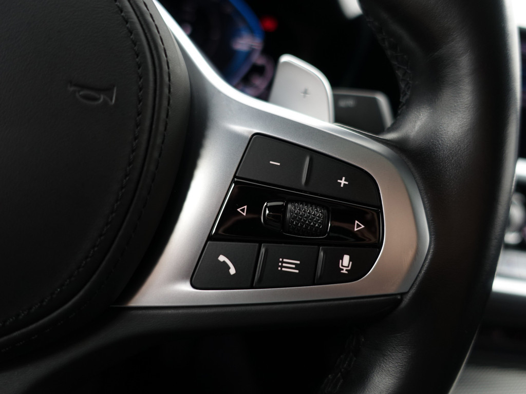 
BMW 3-serie 320e M Performance Aut- Schuifdak, CarPlay, Sfeerverlichting, Standkachel, Xenon Led, Park Assist vol									