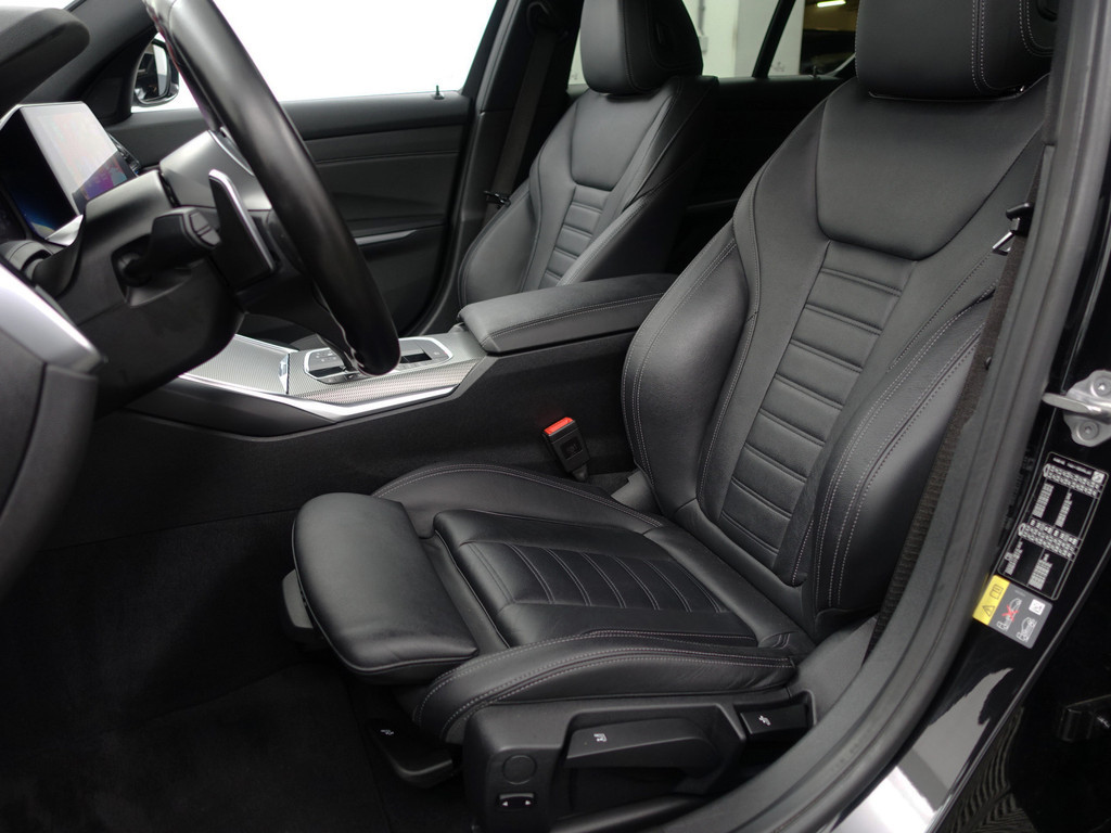 
BMW 3-serie 320e M Performance Aut- Schuifdak, CarPlay, Sfeerverlichting, Standkachel, Xenon Led, Park Assist vol									