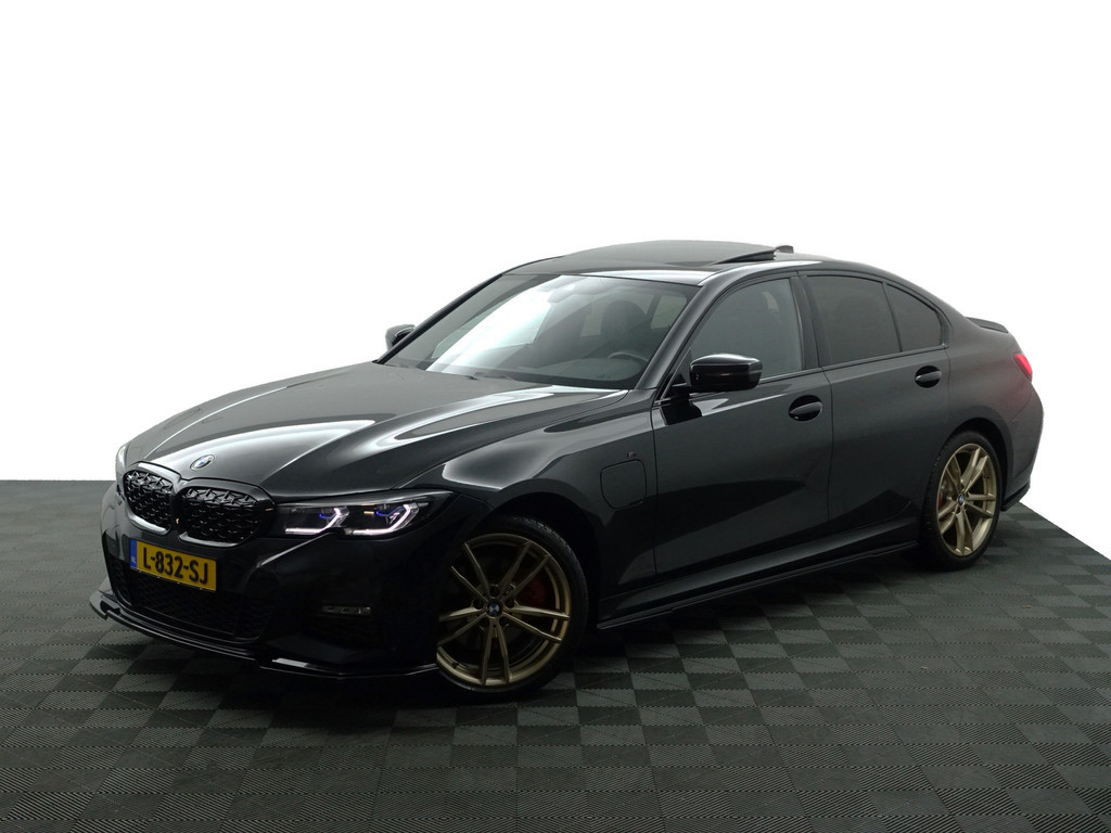 
BMW 3-serie 320e M Performance Aut- Schuifdak, CarPlay, Sfeerverlichting, Standkachel, Xenon Led, Park Assist vol									