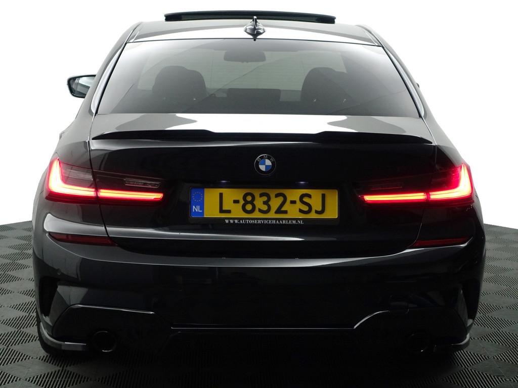 
BMW 3-serie 320e M Performance Aut- Schuifdak, CarPlay, Sfeerverlichting, Standkachel, Xenon Led, Park Assist vol									